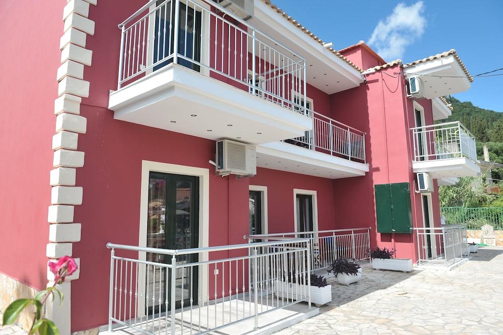 Kerkyra Beach Hotel & Apartments Benitses  Ngoại thất bức ảnh
