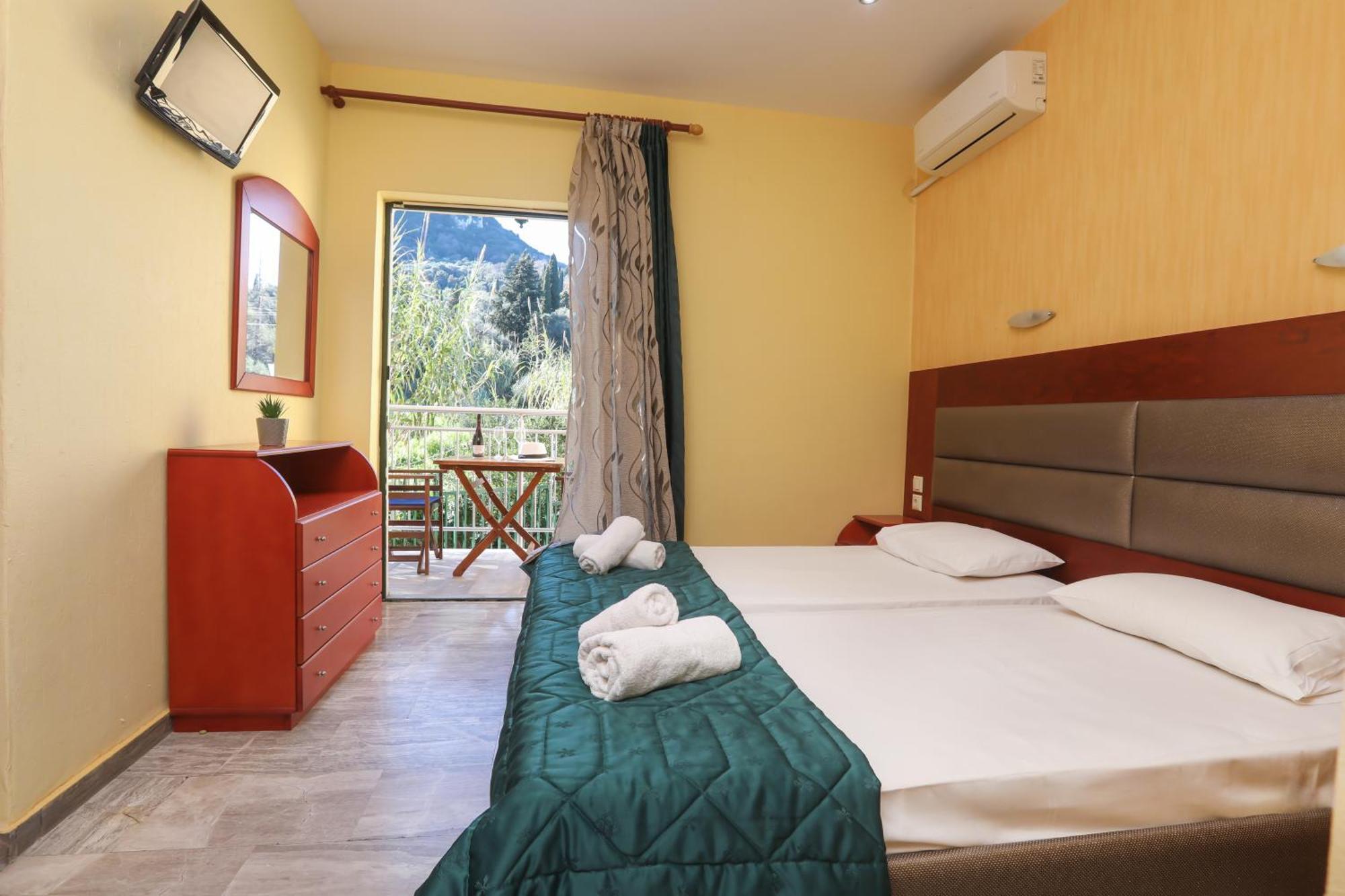 Kerkyra Beach Hotel & Apartments Benitses  Ngoại thất bức ảnh