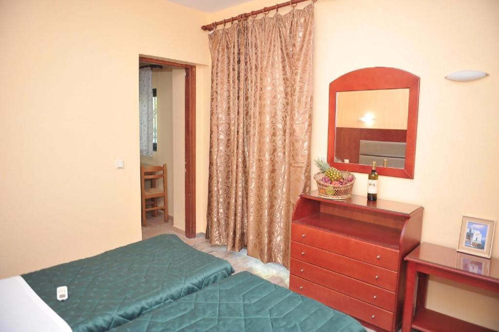 Kerkyra Beach Hotel & Apartments Benitses  Ngoại thất bức ảnh