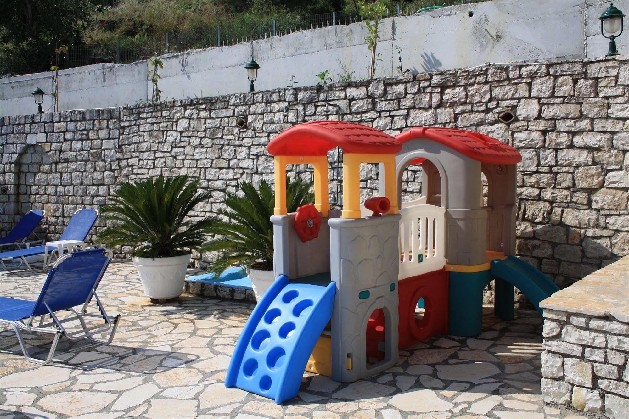 Kerkyra Beach Hotel & Apartments Benitses  Ngoại thất bức ảnh