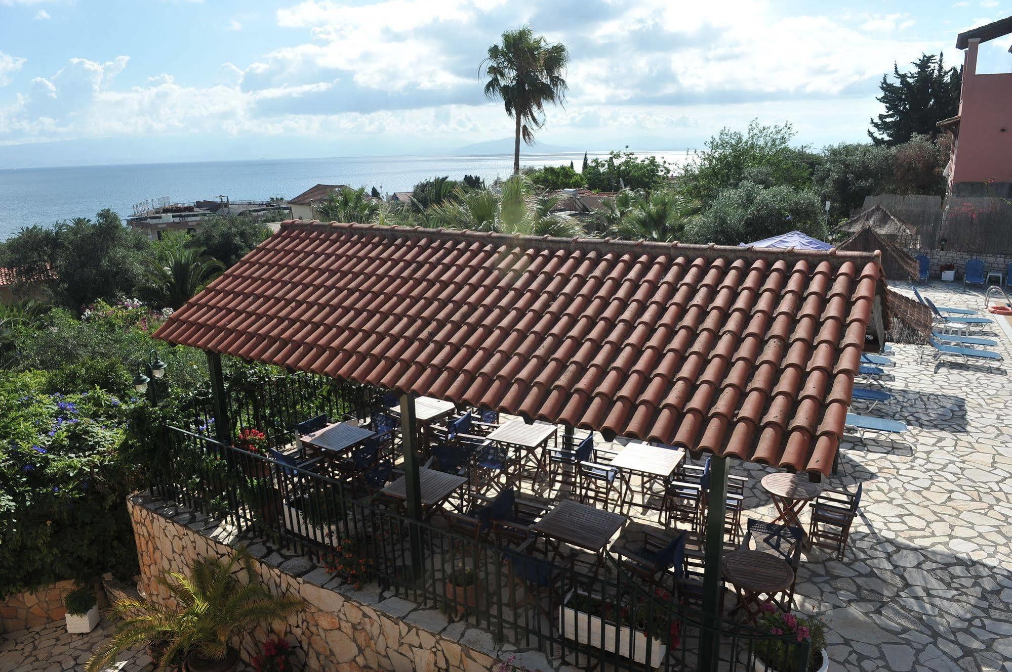 Kerkyra Beach Hotel & Apartments Benitses  Ngoại thất bức ảnh